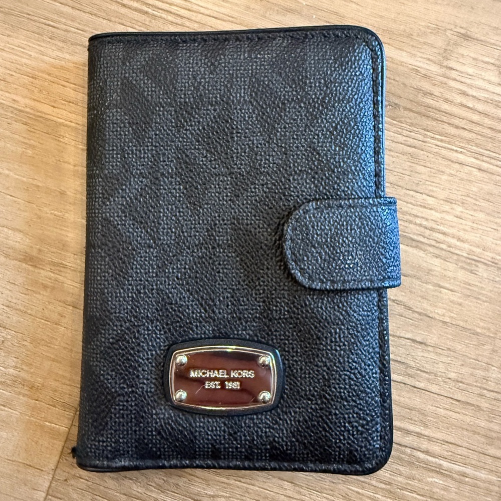 Michael Kors Textured Wallet